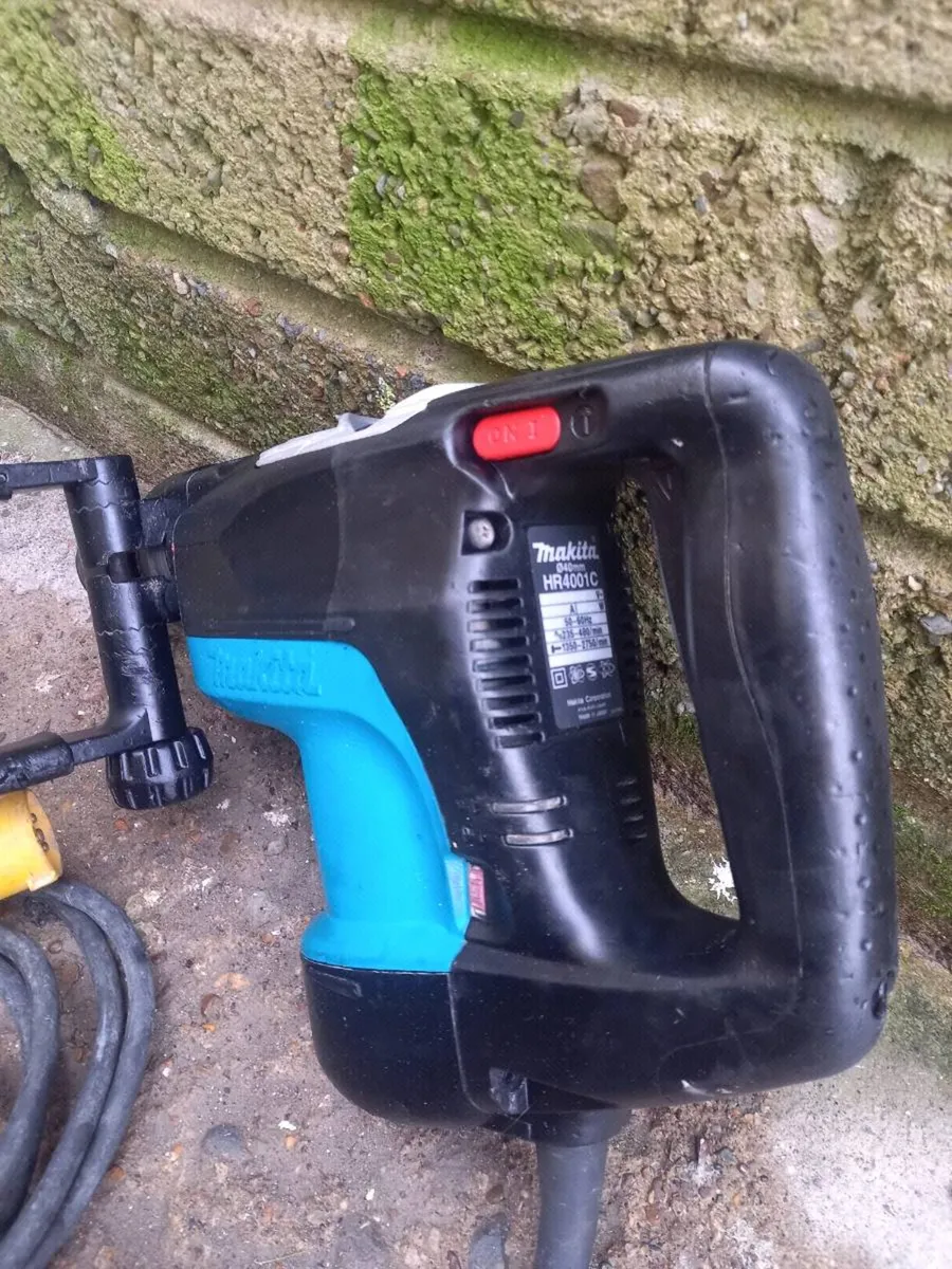 Makita Concrete Breaker - Image 4
