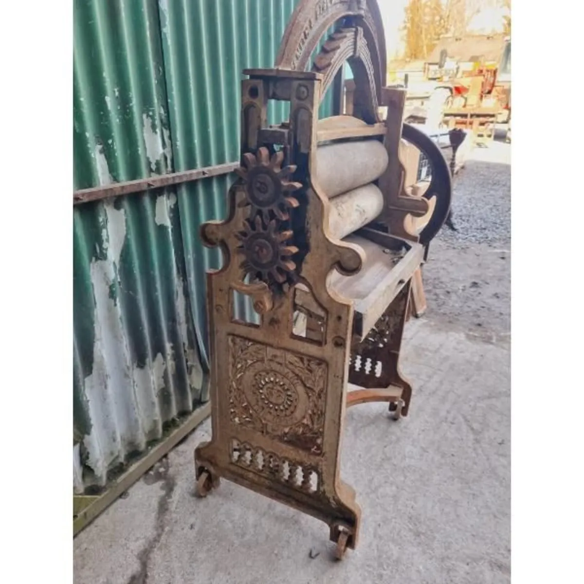 Antique Mangle KAS722 - Image 3
