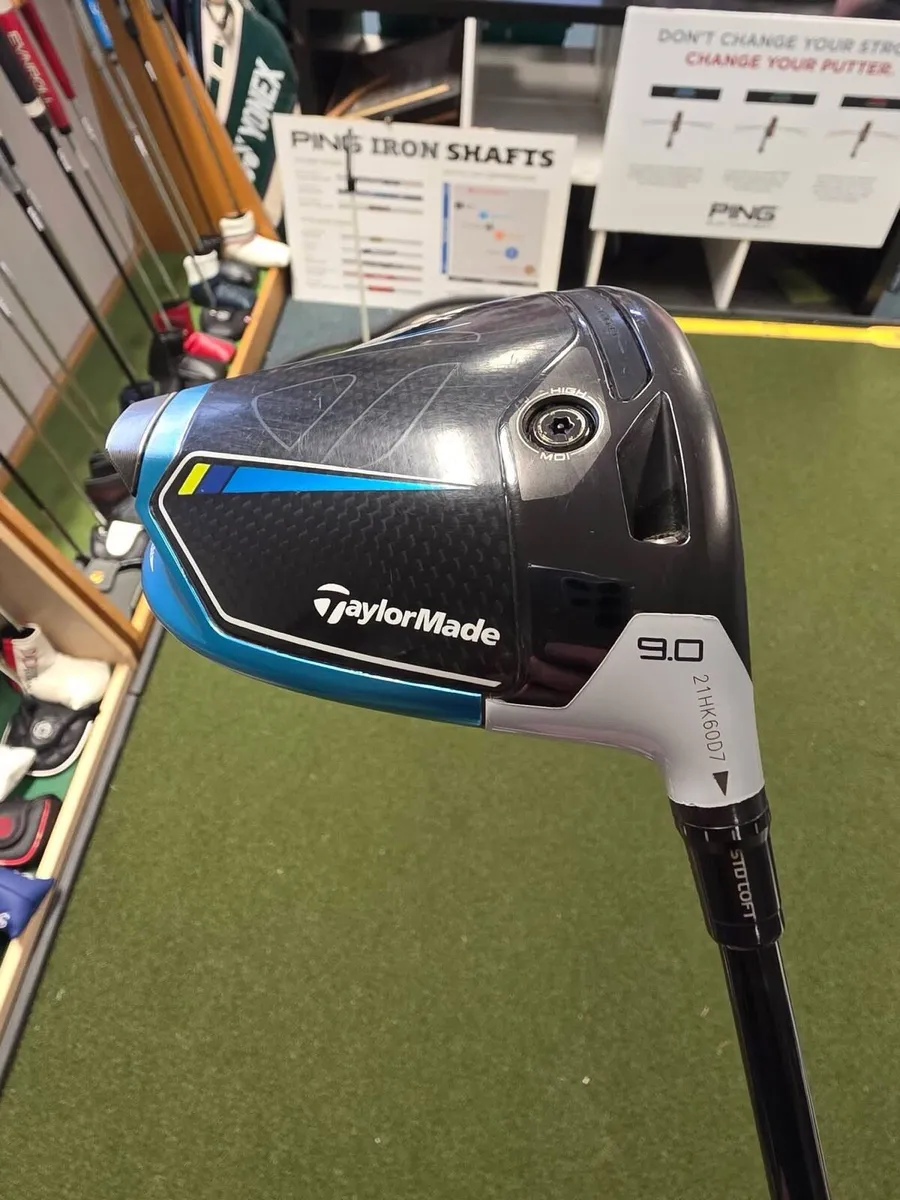 Taylormade Sim2 Max Driver - Image 2