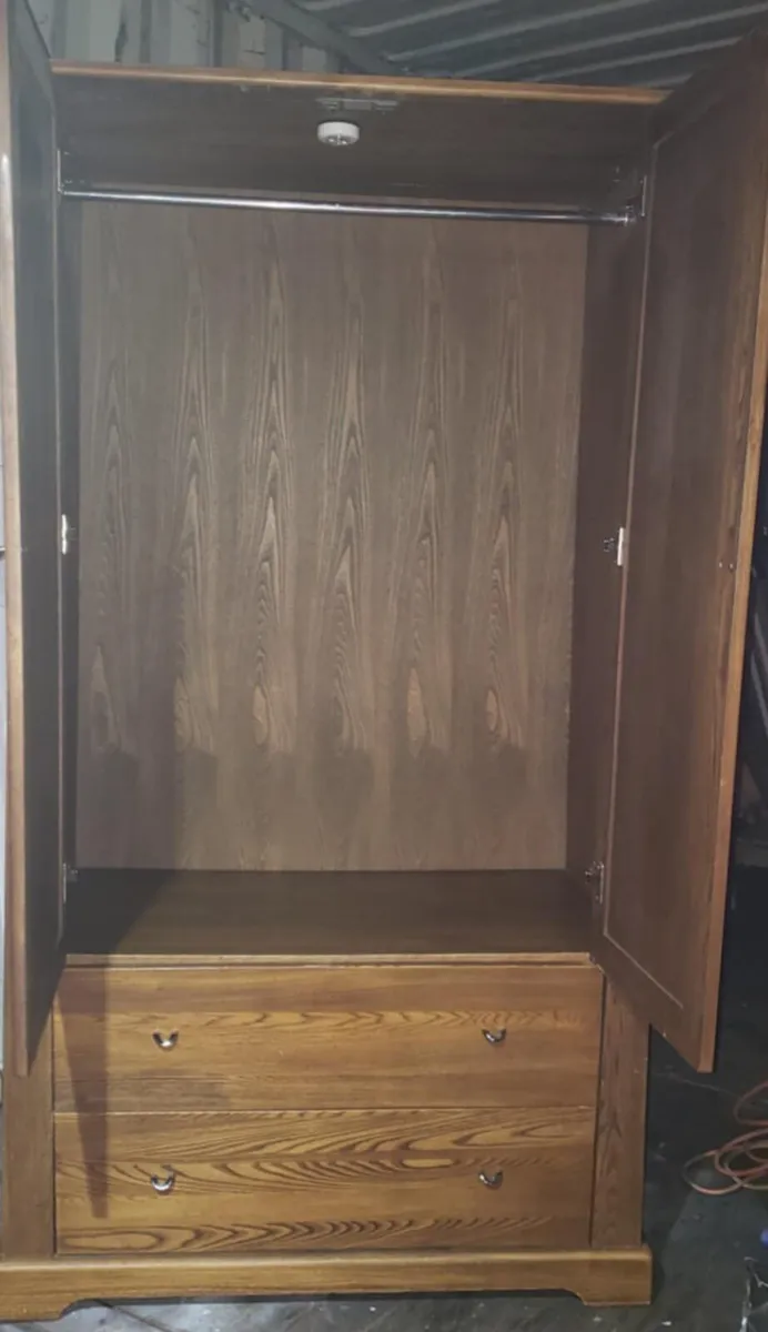Solid oak wardrobe with drawers - Image 2