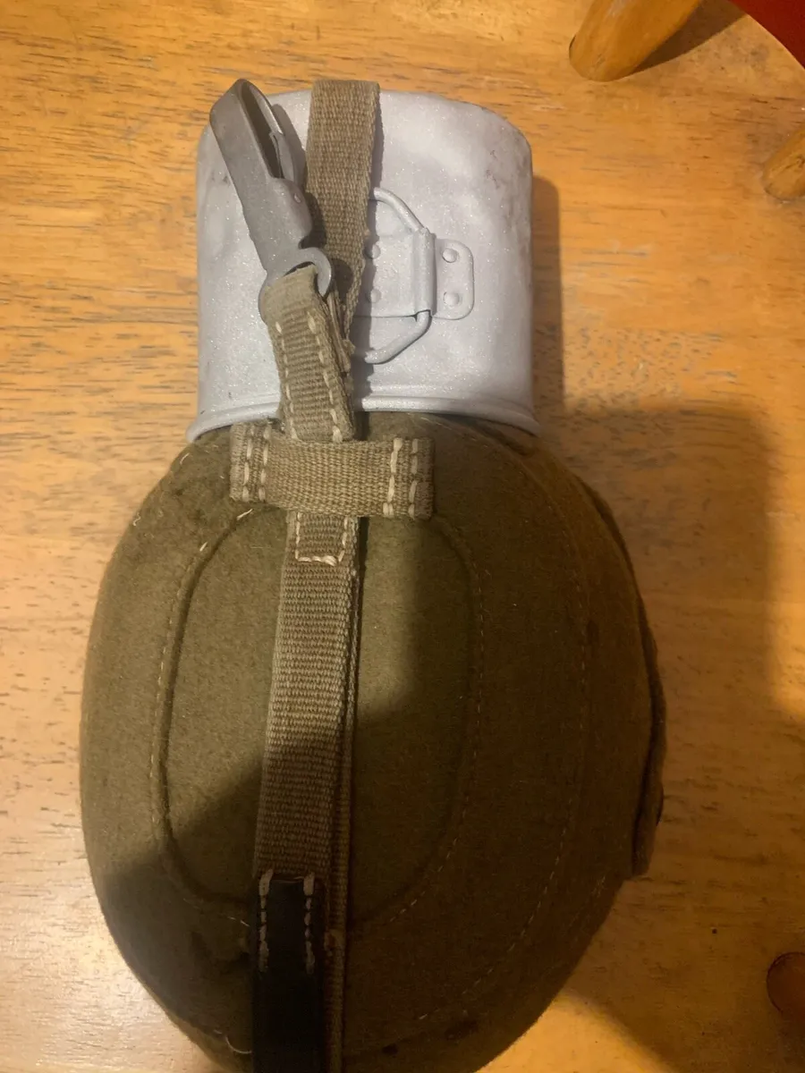 Germany water bottles ww2 - Image 3