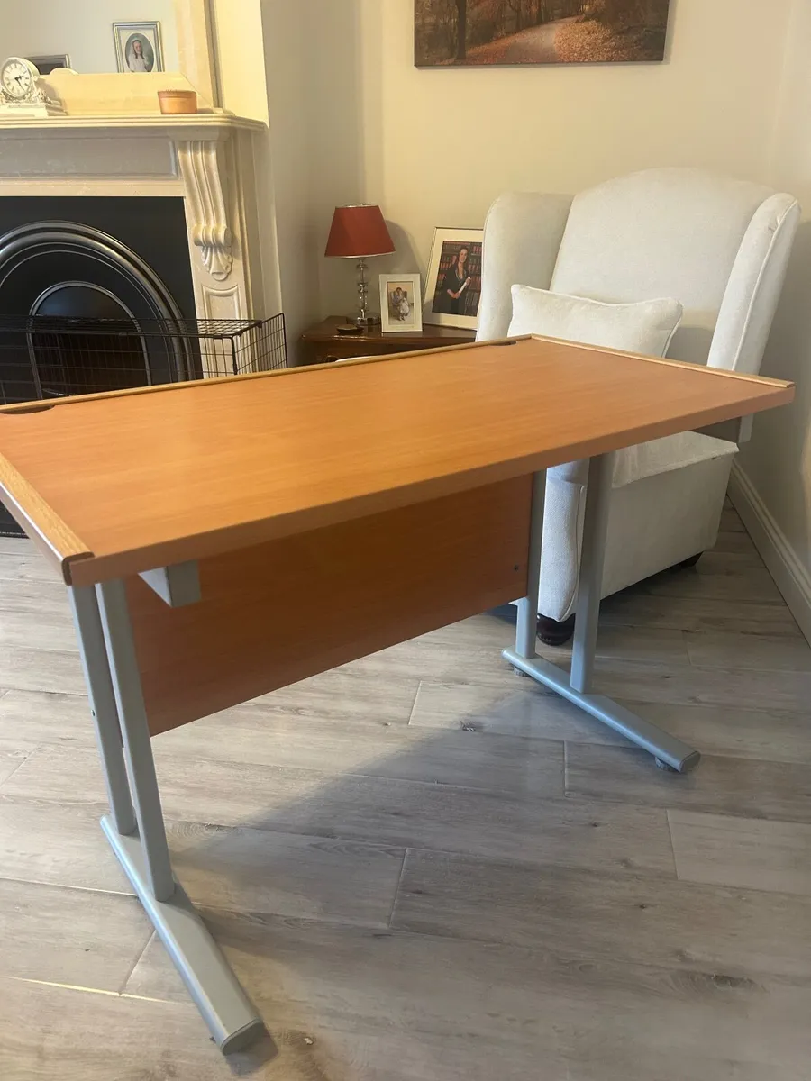 Office/Study Desk - Image 2