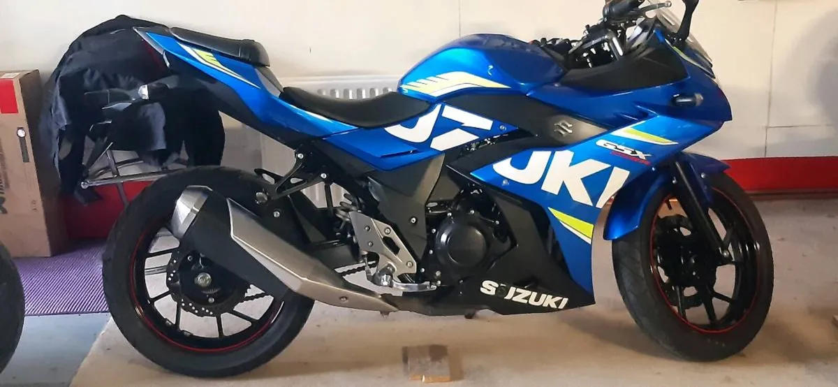 Suzuki GSX250R - Image 1