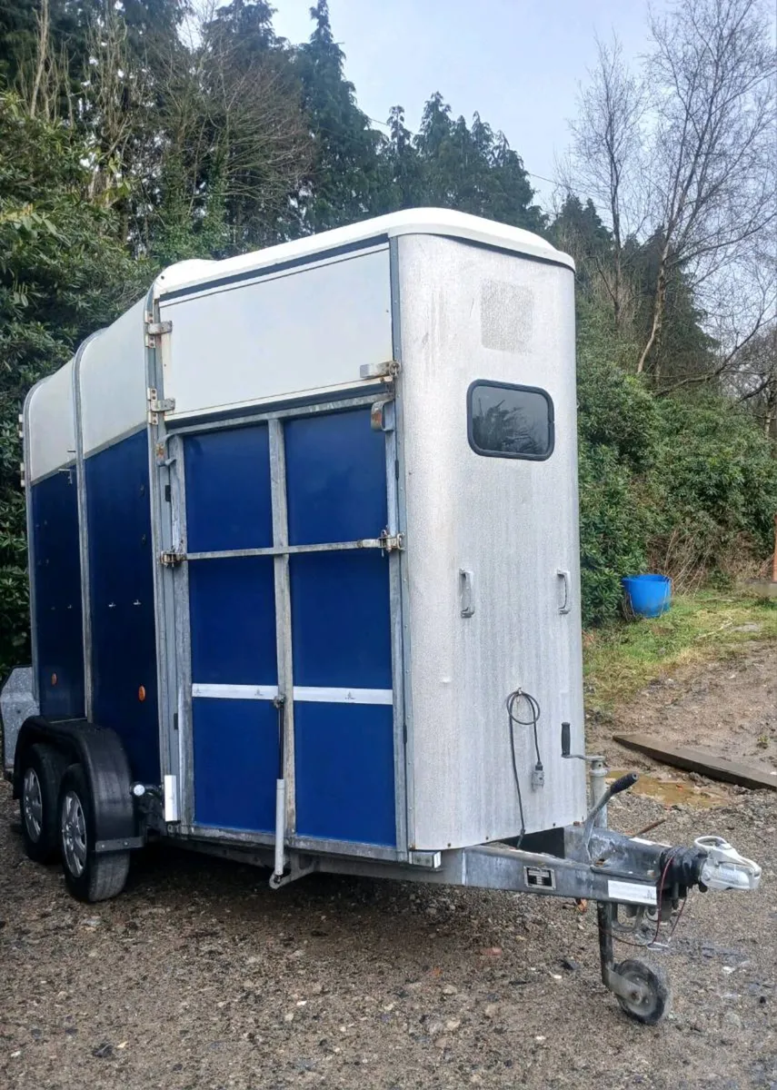 Ifor william horse box - Image 1