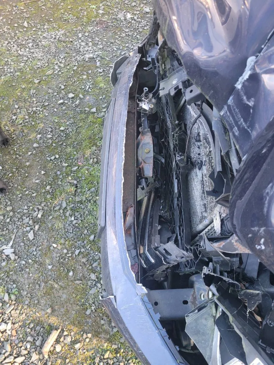 Repairable VW passat 2013 - Image 2