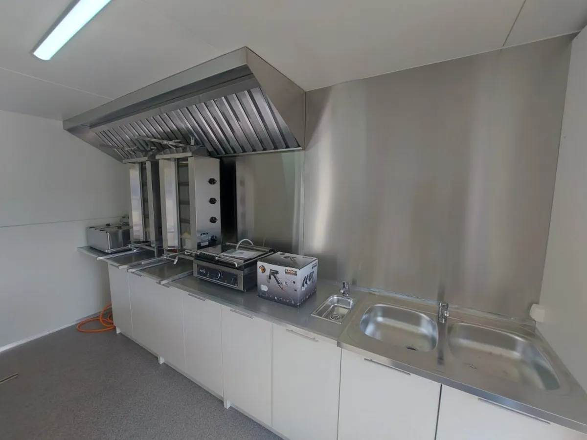 Food Trailer - Image 4
