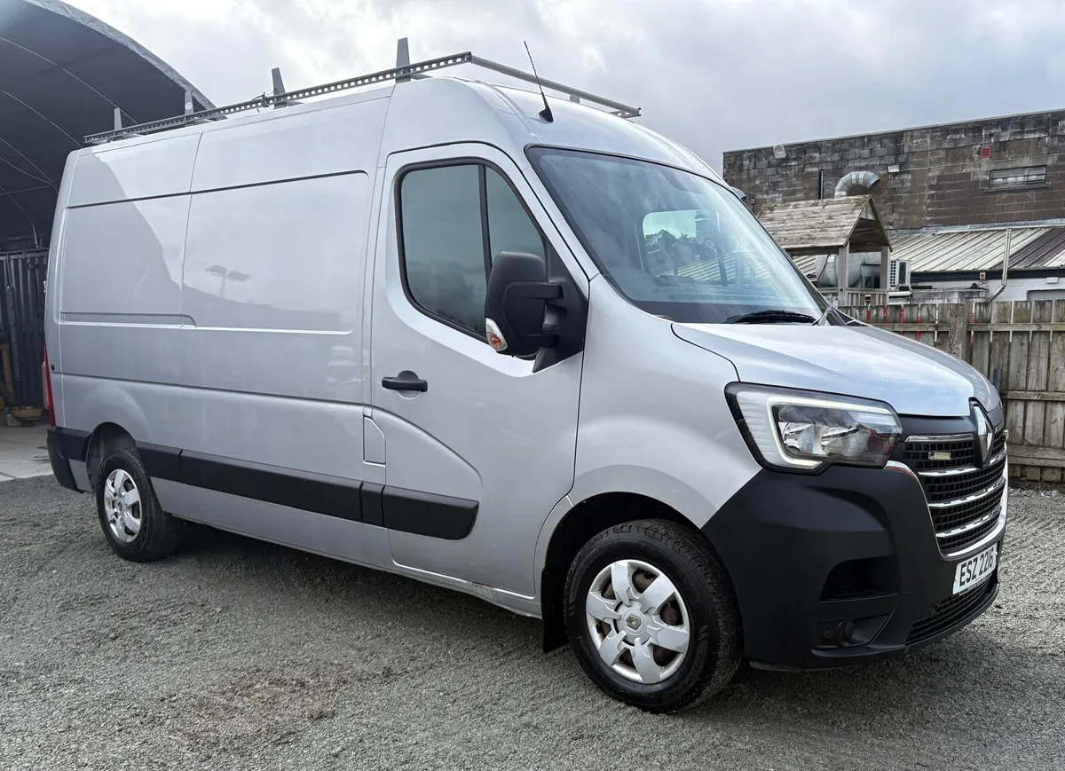 2020 Renault Master - Image 1