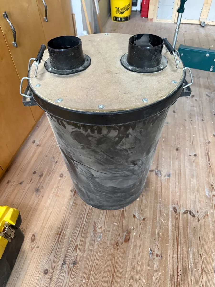 Dust collection bin for wood dust extractor - Image 2