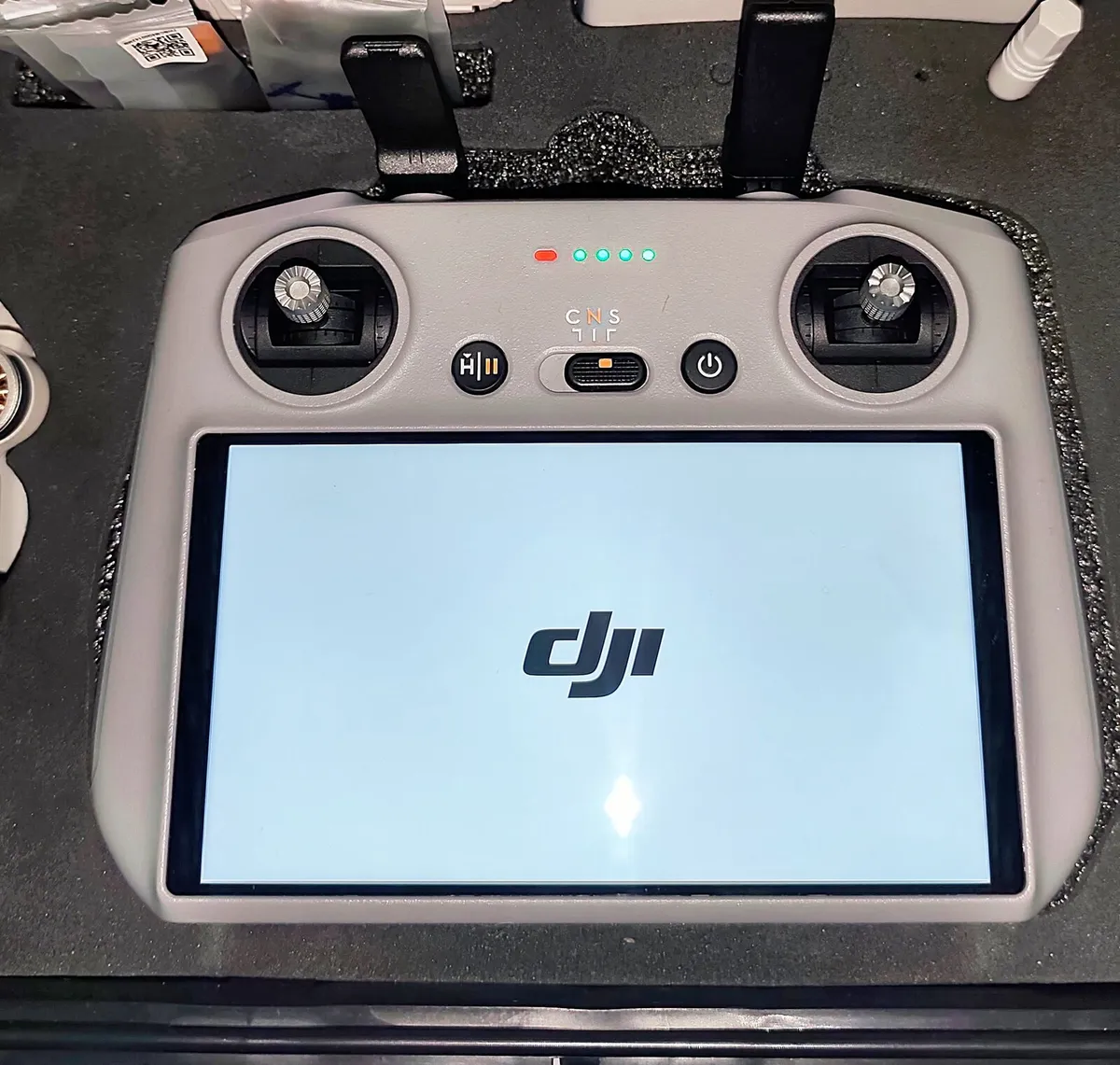 Dji mini 4 pro MINT CONDITION Fly more combo - Image 2
