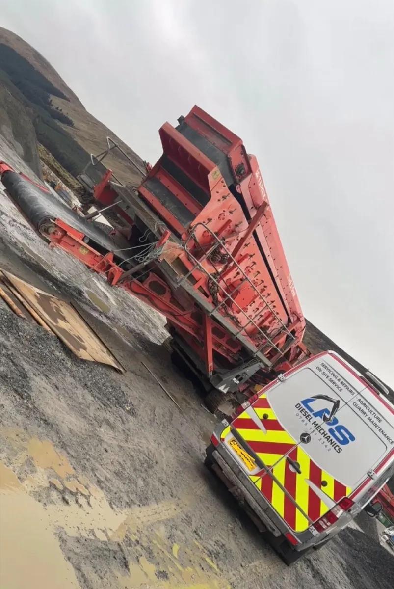 Heavy plant mechanic