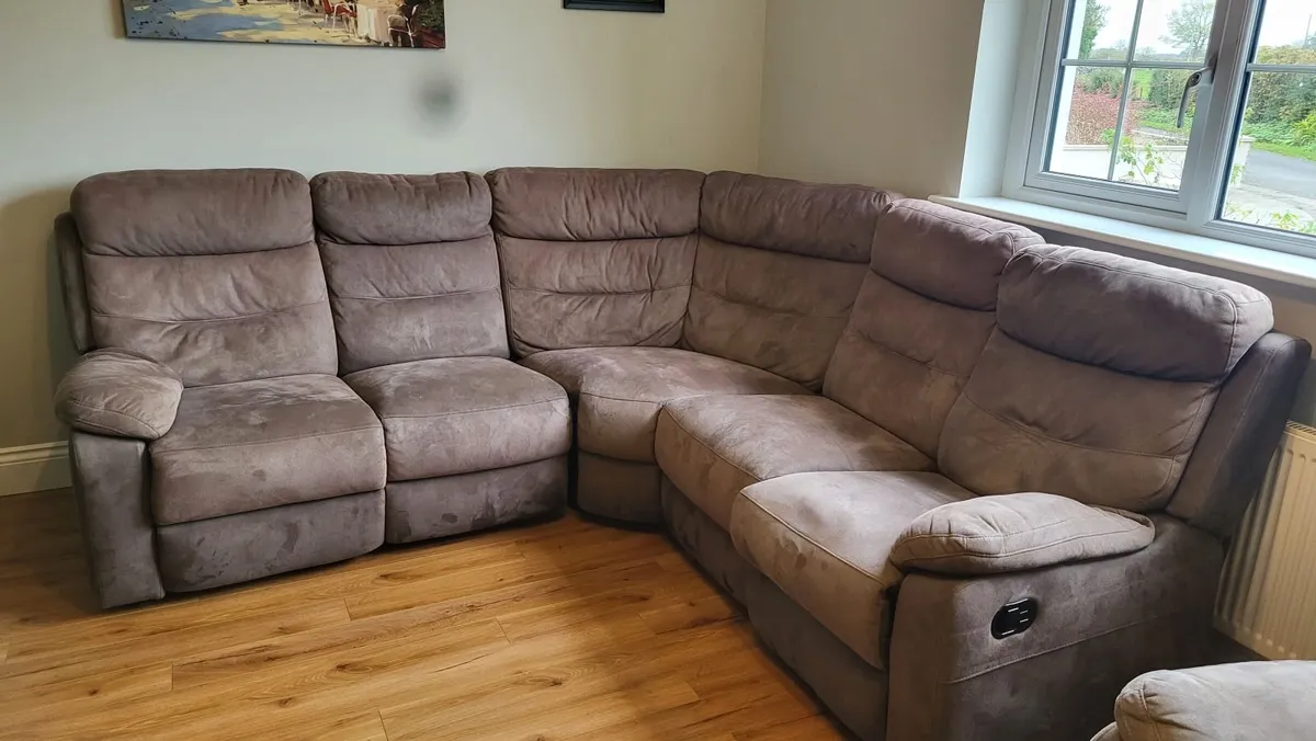 Corner couch - Image 2