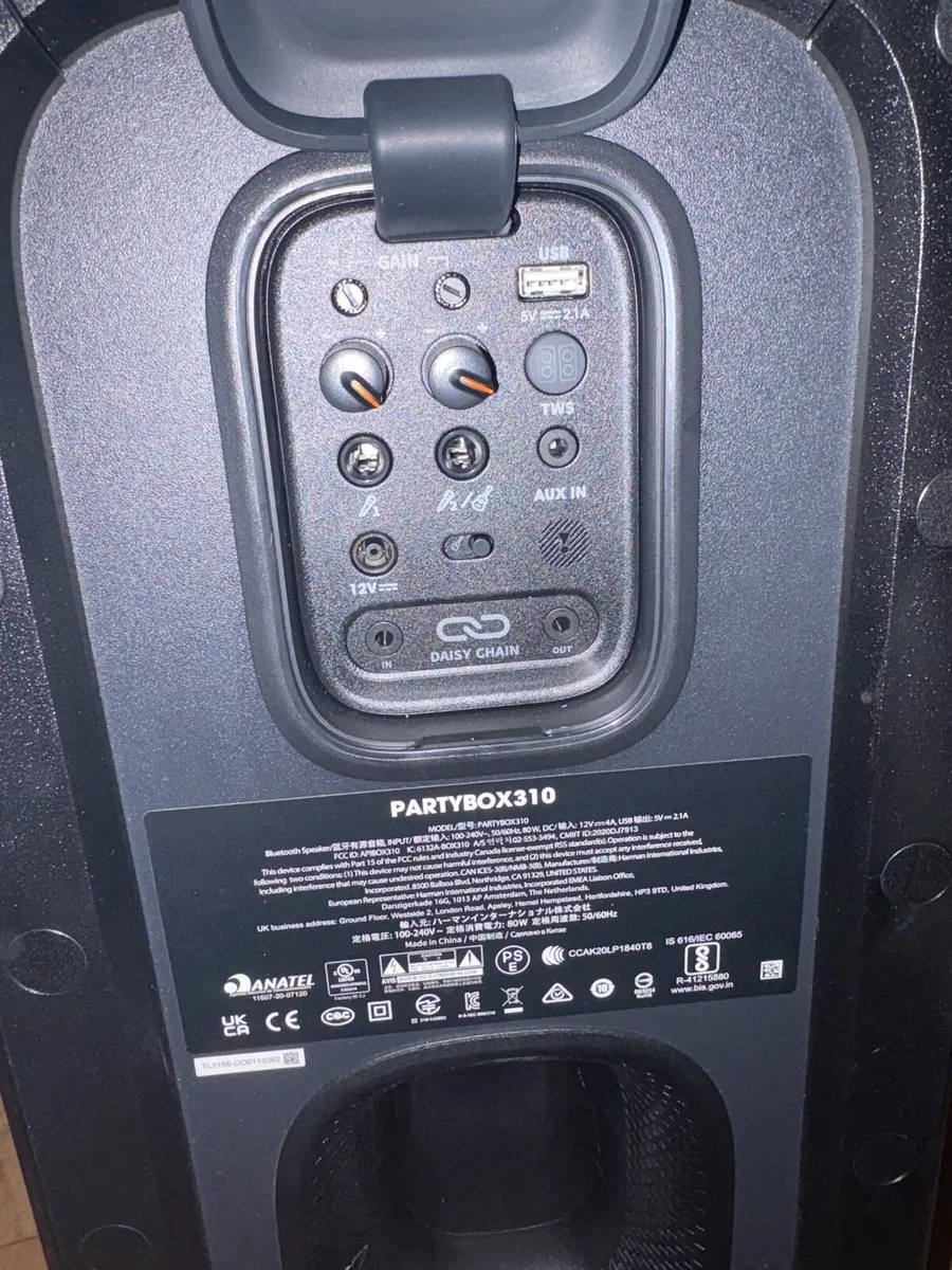 JBL Partybox 310 speaker (perfect condition) - Image 4