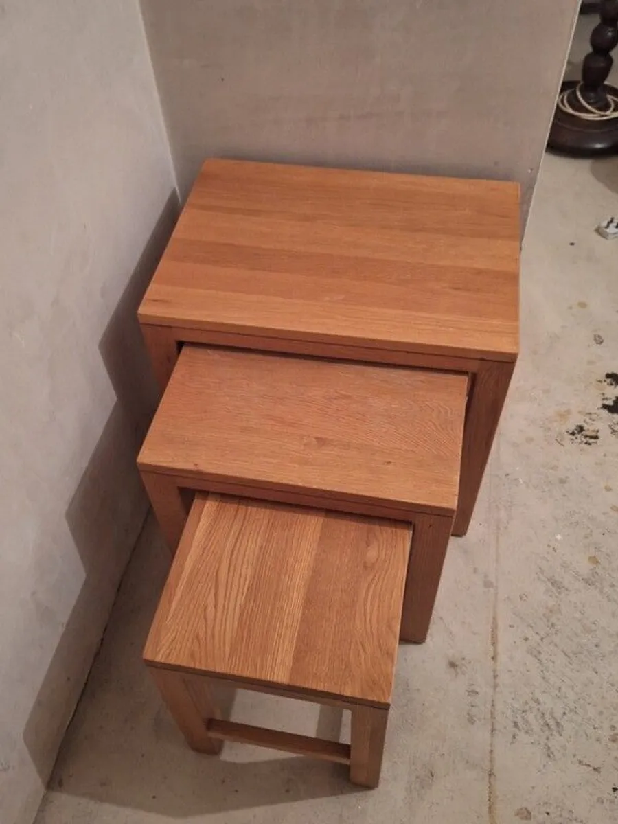 nest of tables - Image 1