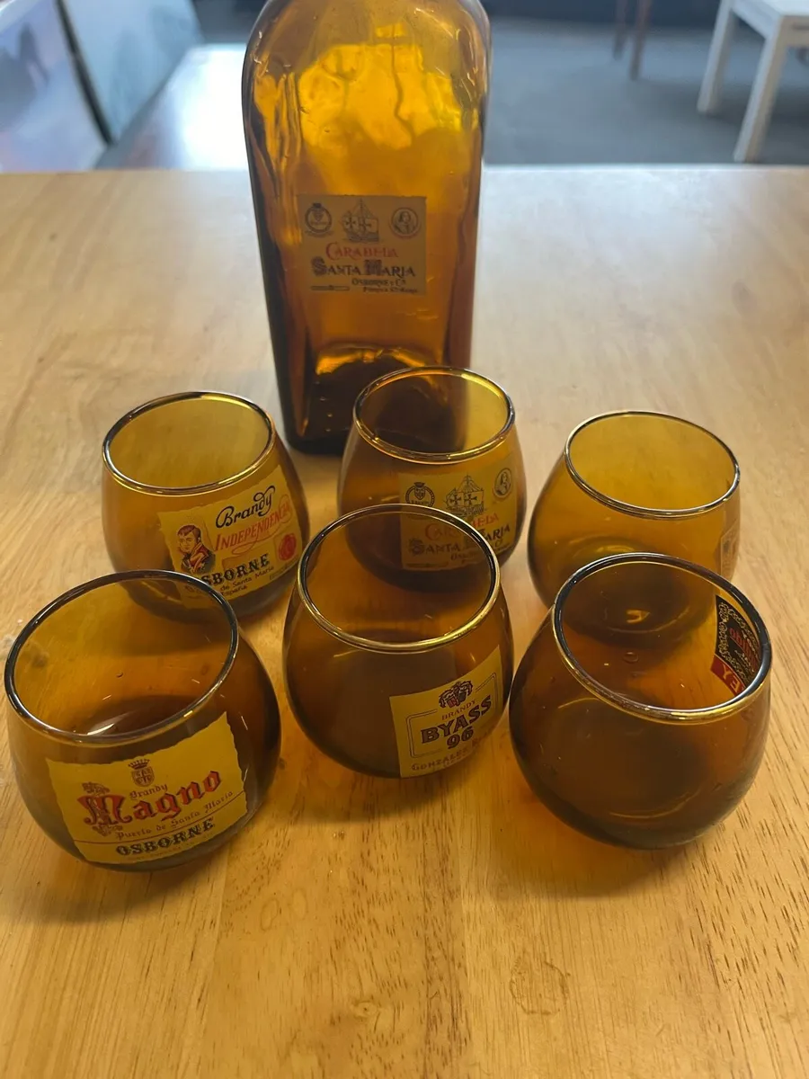 Decanter and shot glasses - Image 1