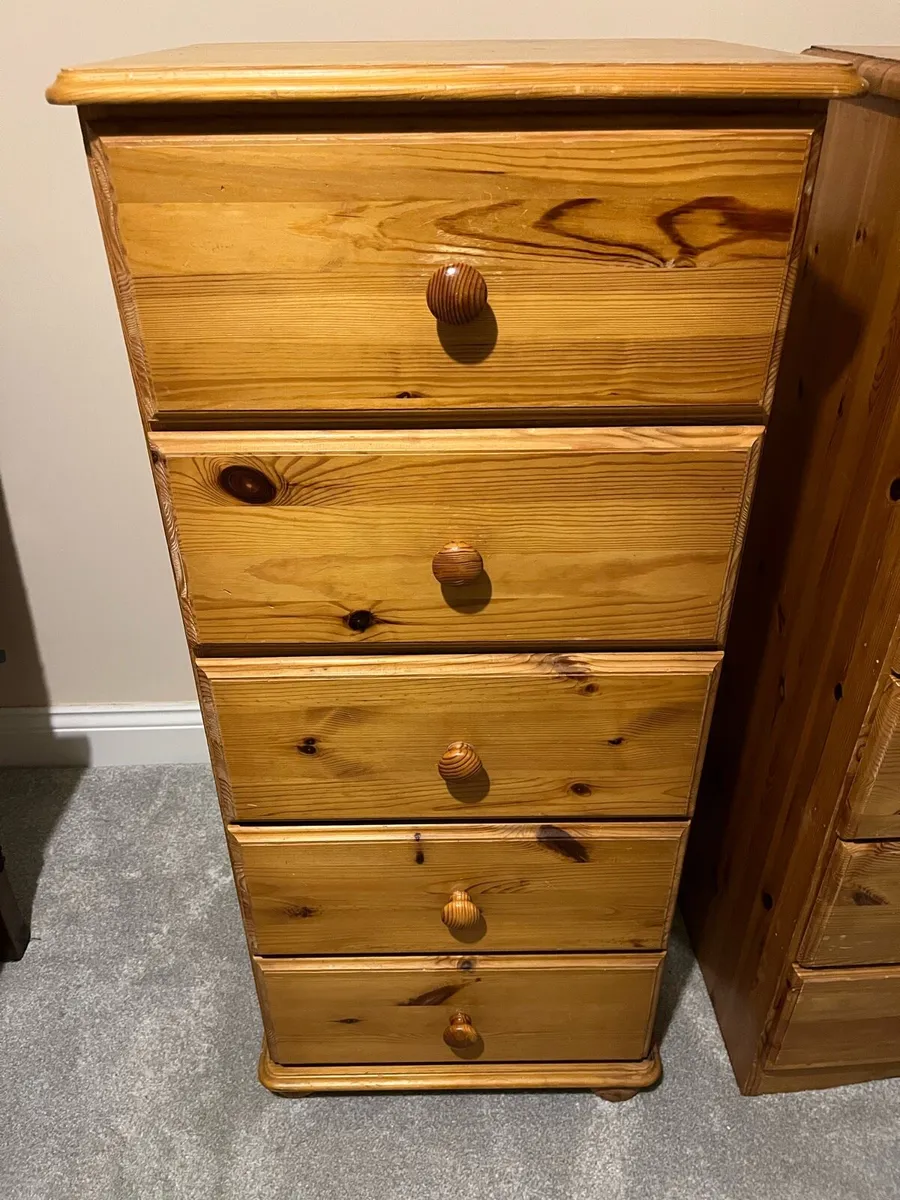 Solid Pine Chest of drawers - Image 1