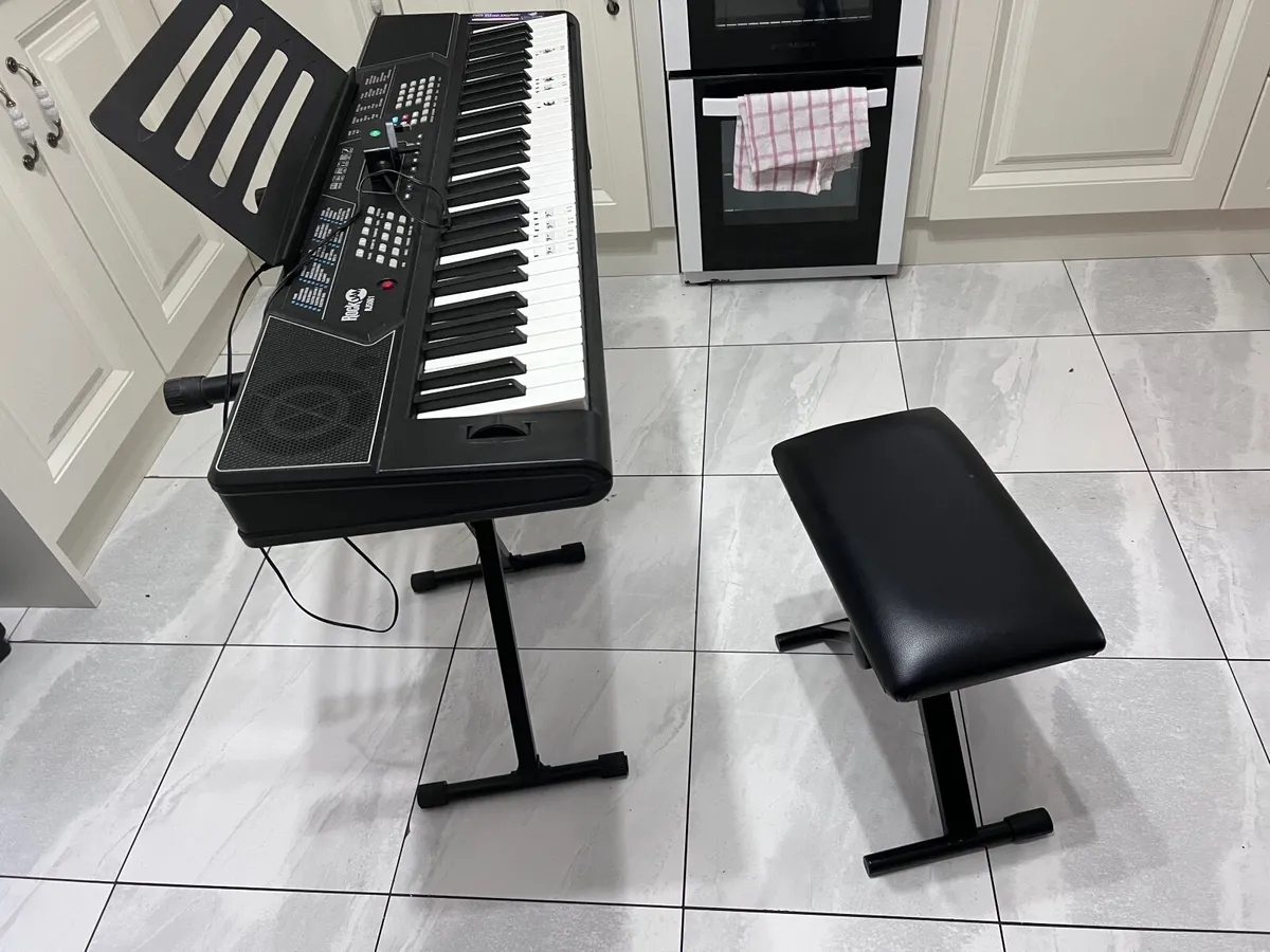 Piano + chair set - Image 2