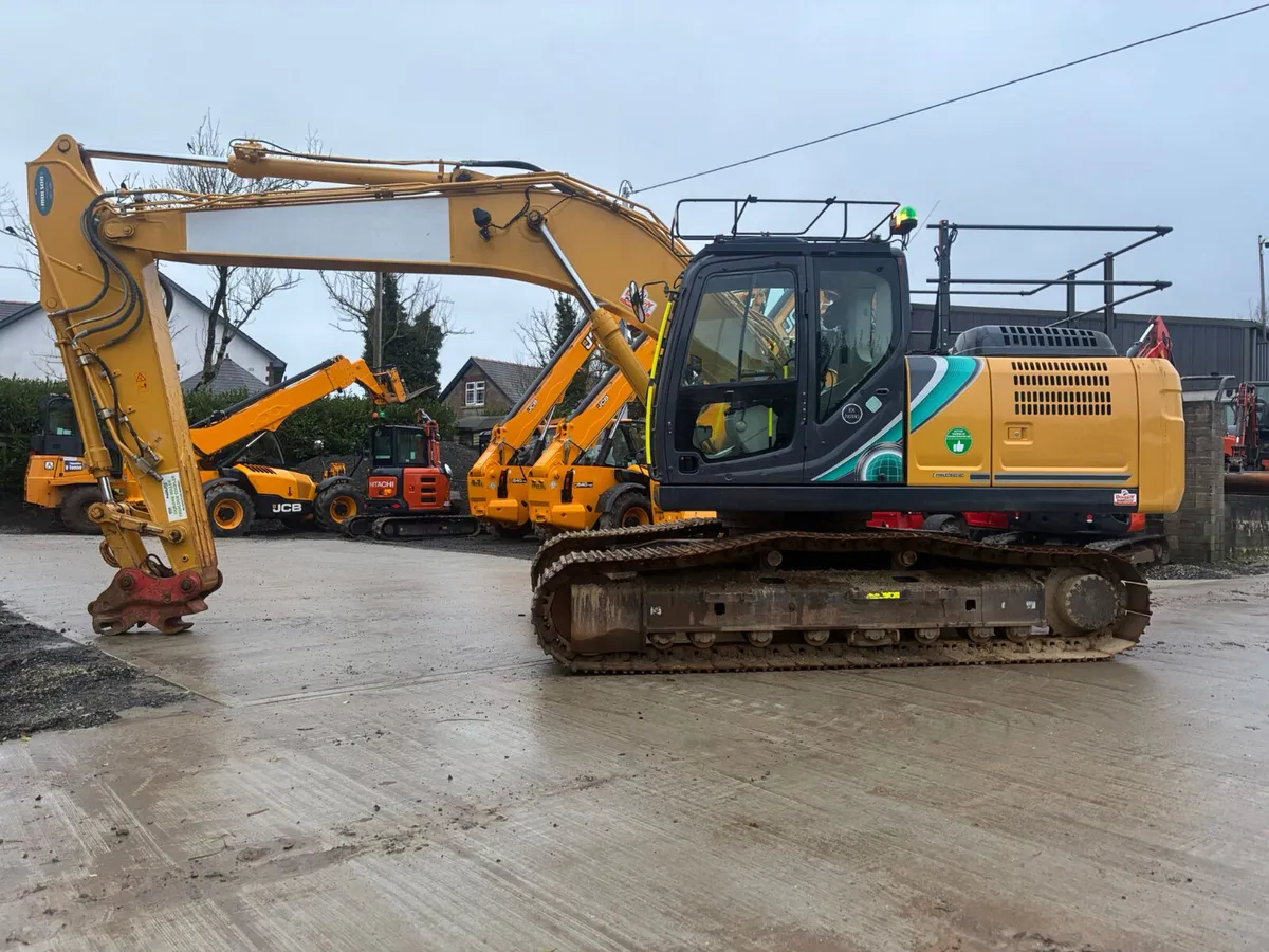 Kobelco 210 (2020) 5600 hours - Image 1