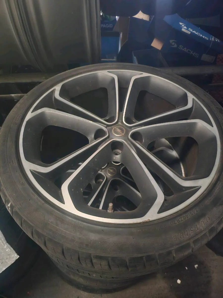 Golf mercedes kia parts - Image 1