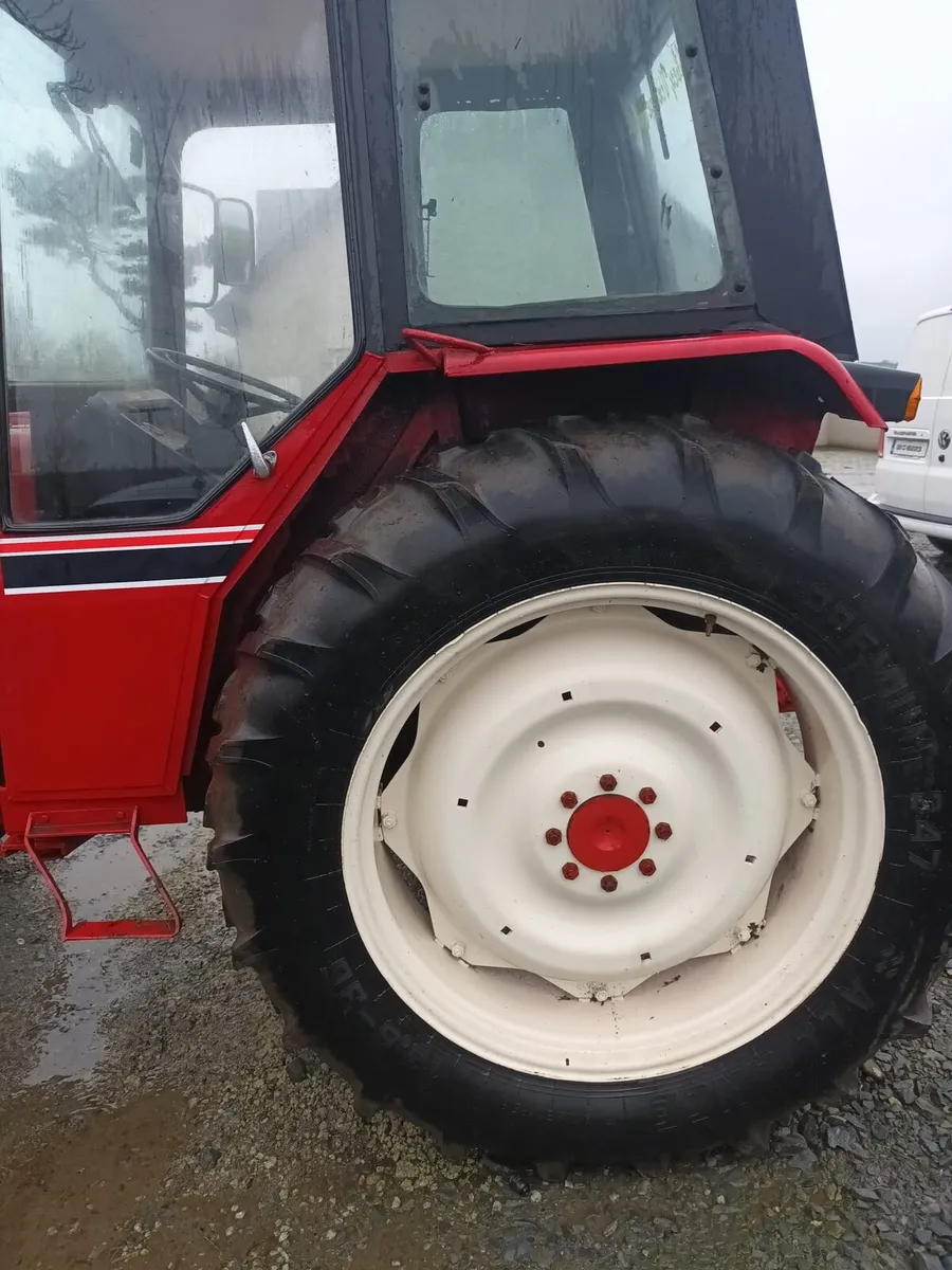 International 584 - Image 4