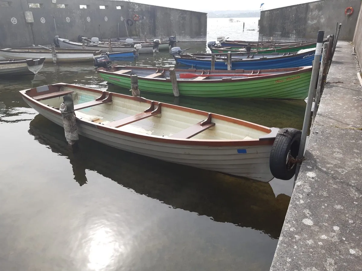 17ft Boat 19ft Lake Boat - Image 1