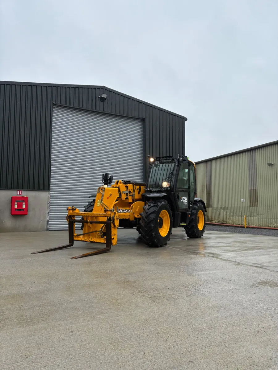 2019 JCB 535-95 - Image 2
