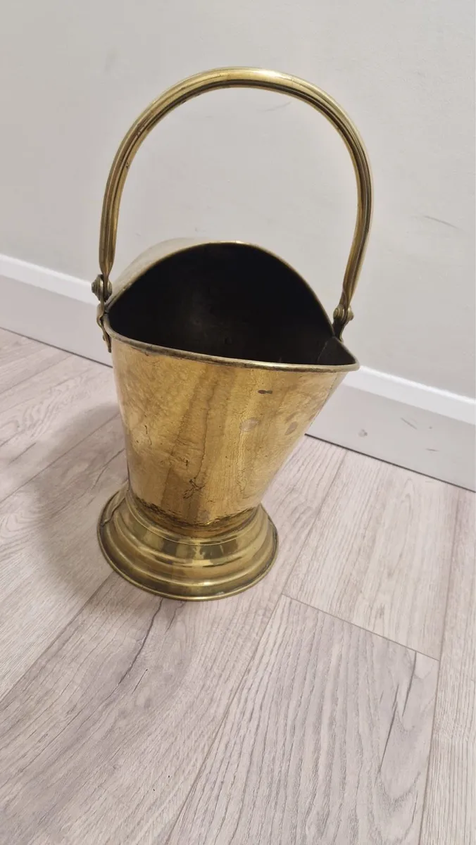Vintage Brass coal Bucket /Scuttle - Image 3