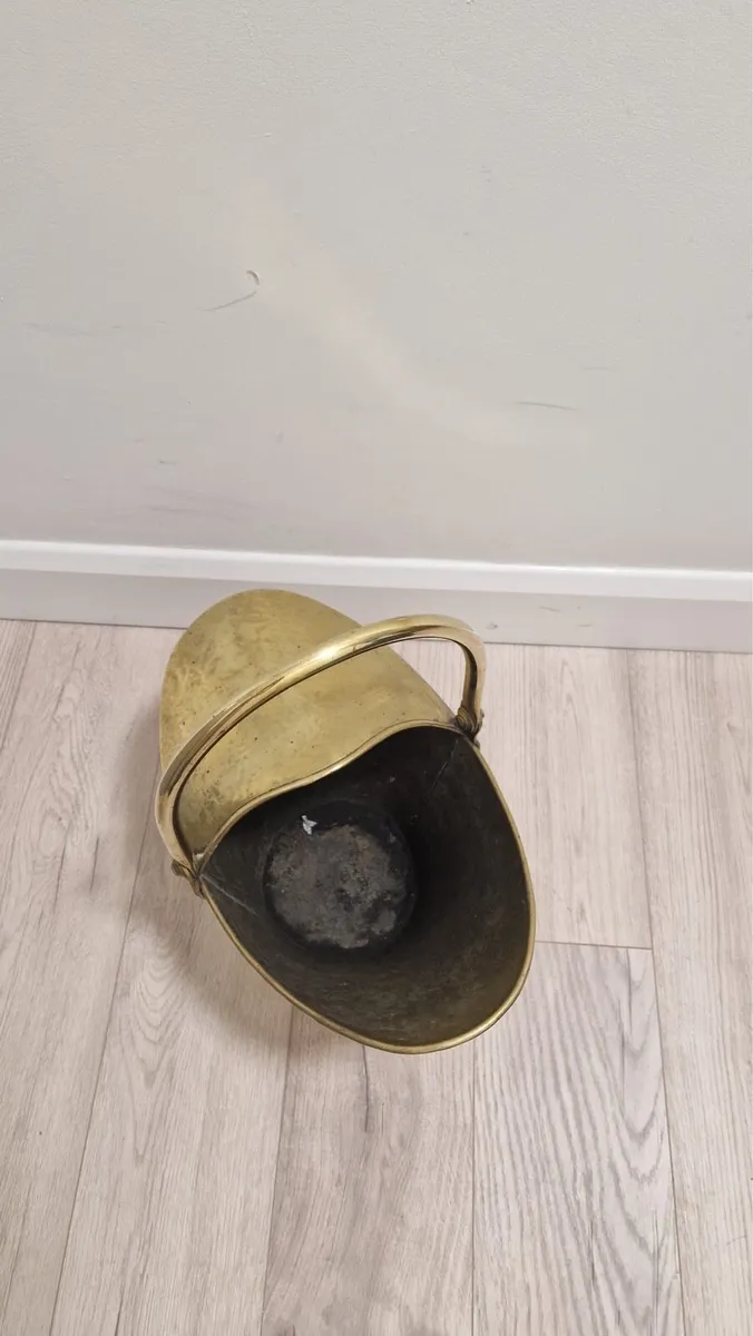 Vintage Brass coal Bucket /Scuttle - Image 4