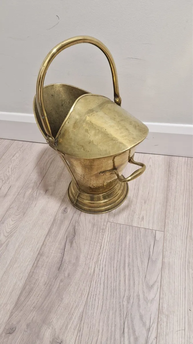 Vintage Brass coal Bucket /Scuttle - Image 2