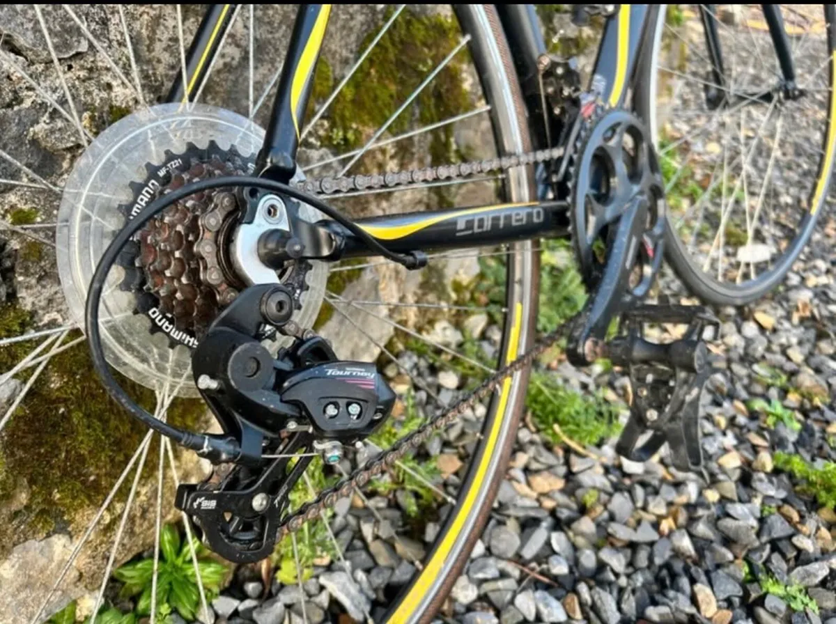 Carrera zelos road bike - Image 2