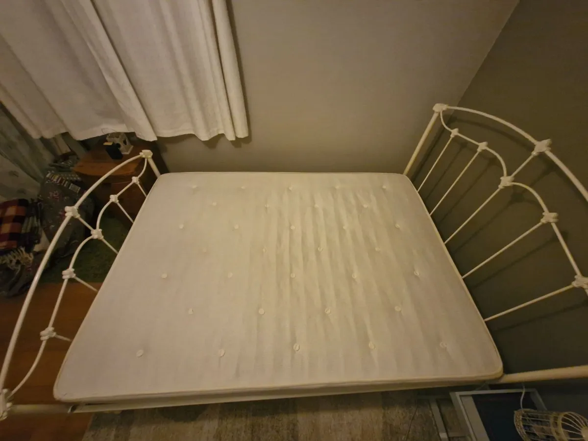 4 Foot bed - Image 2