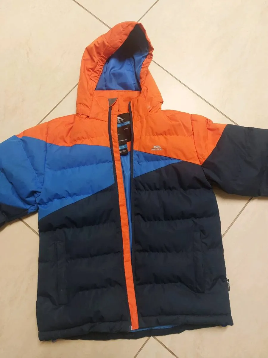 Boys Waterproof Trespass Jacket 11-12 years - Image 1