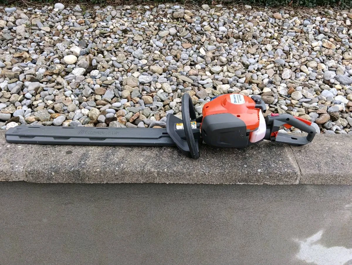 Hedge trimmer - Image 1