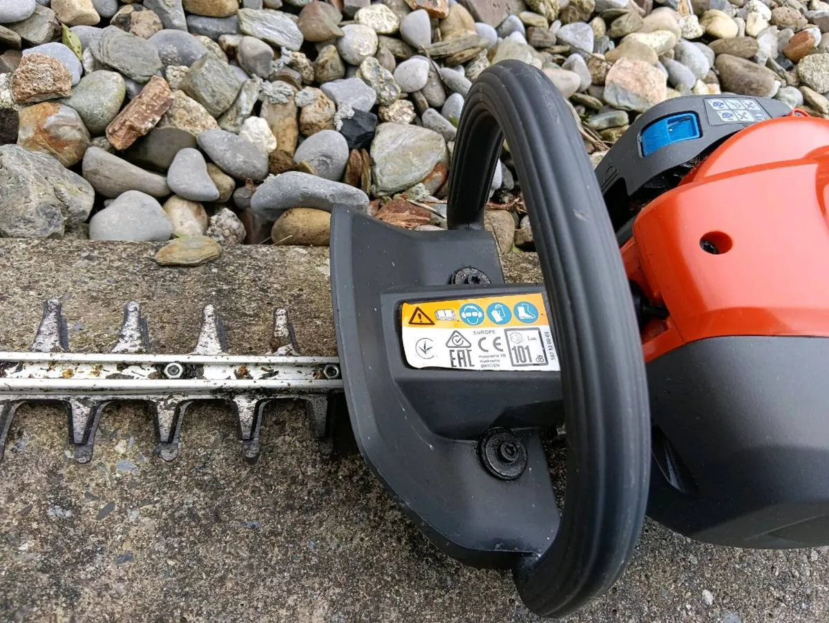 Hedge trimmer - Image 2