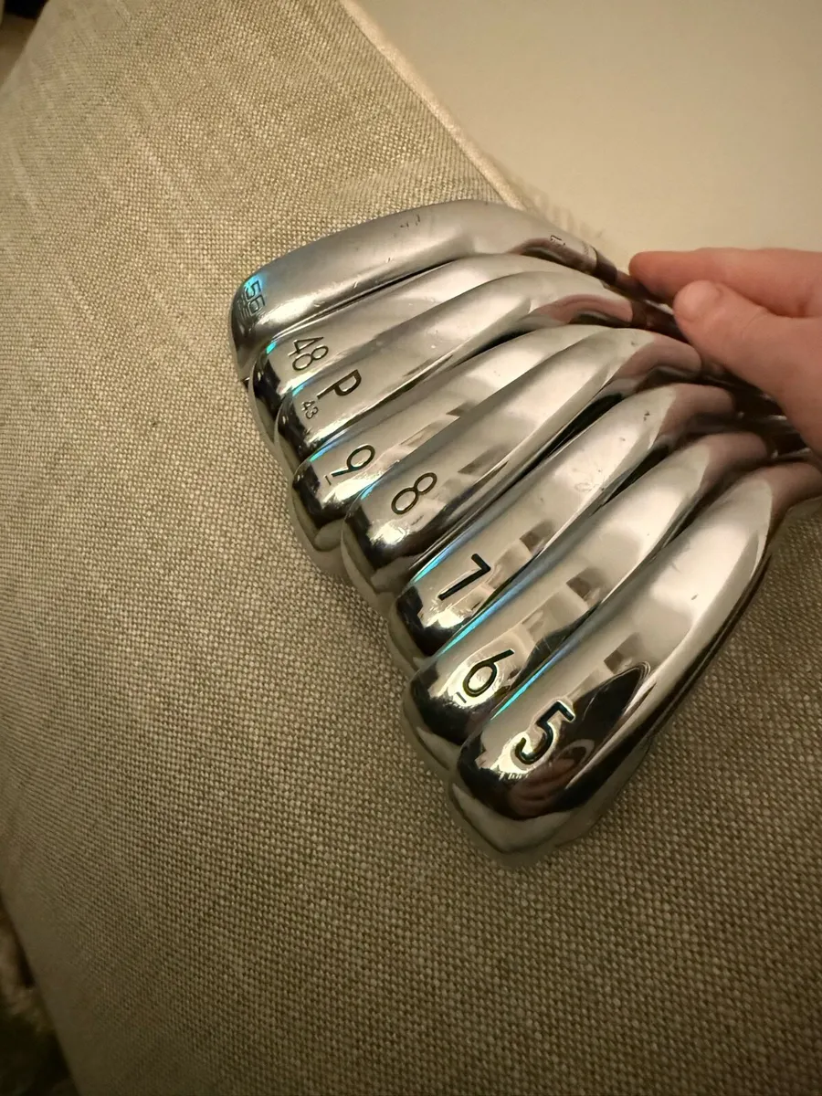 Titleist T200 - Image 1