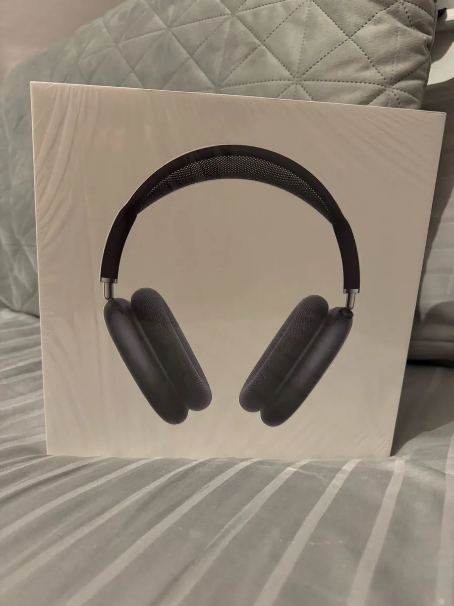 Airpod Max’s - Image 3