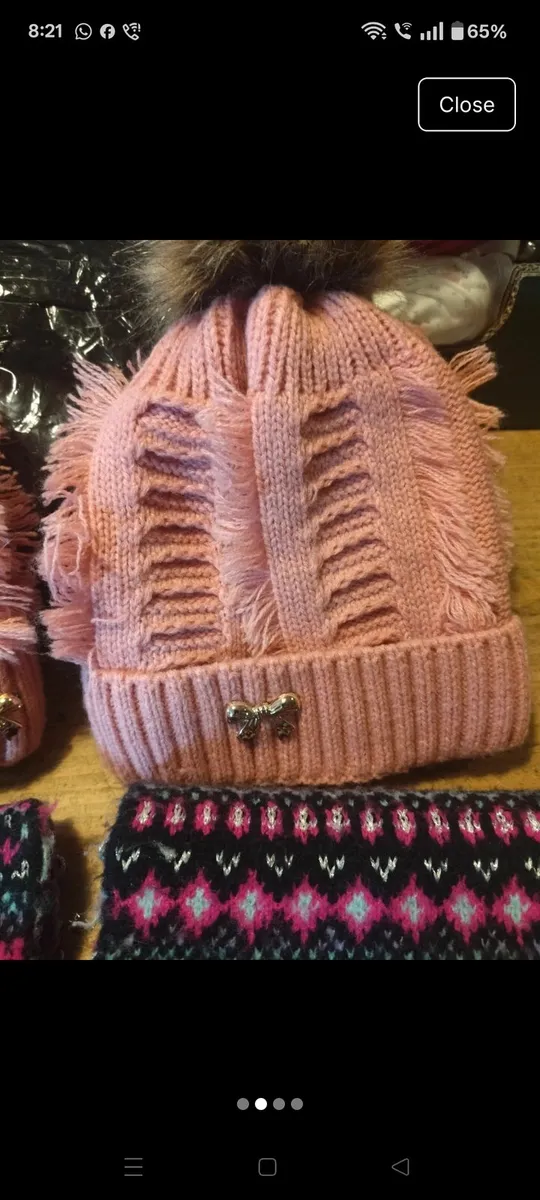 Girls winter Hat and scarves sets of 2. Great cond - Image 2