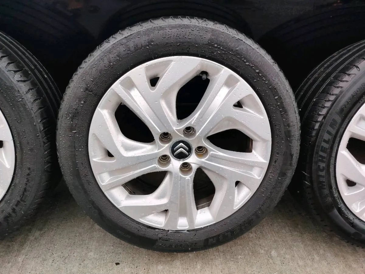 Citroen alloy wheels with Michelin tyres - Image 4