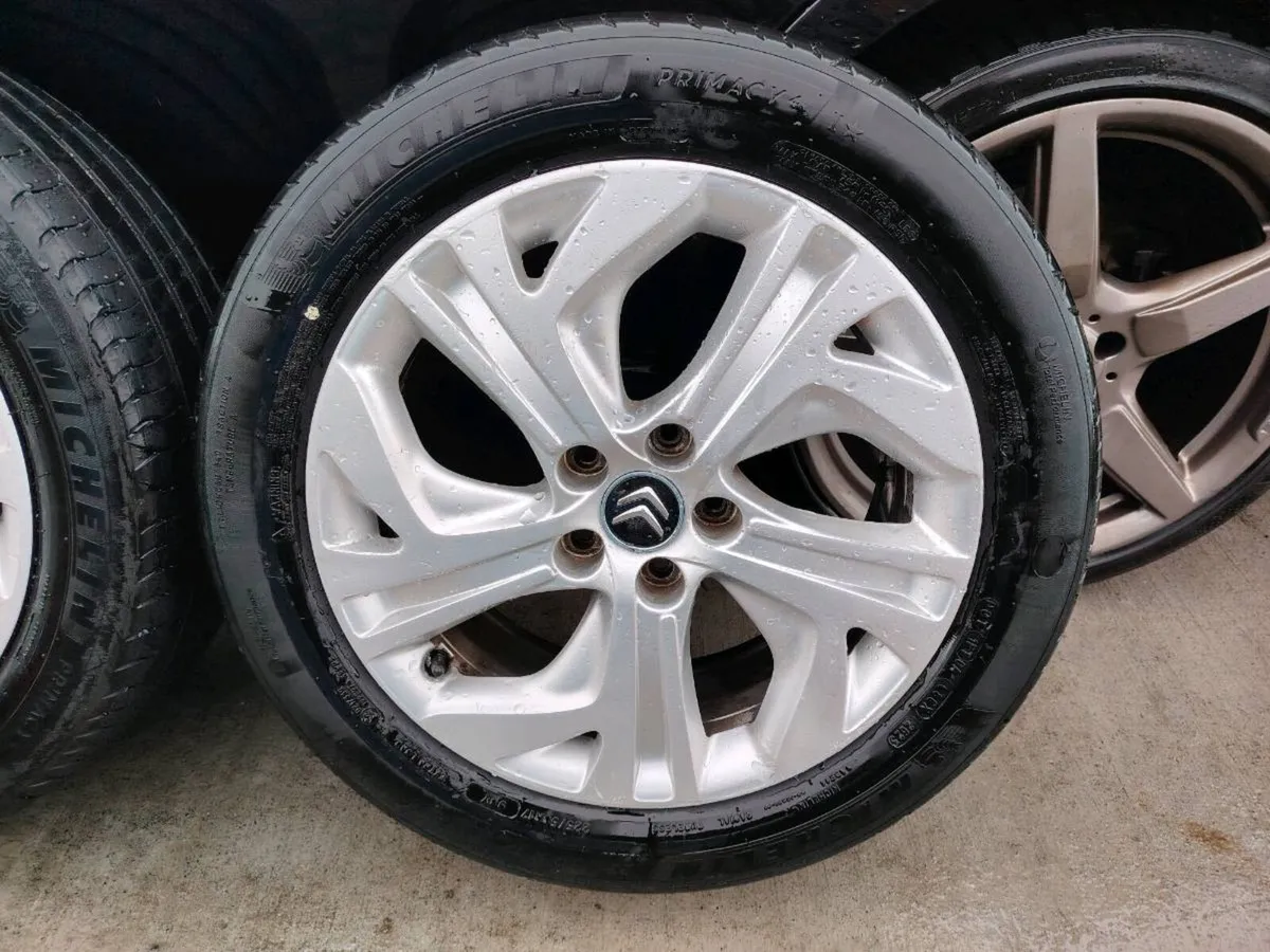 Citroen alloy wheels with Michelin tyres - Image 2