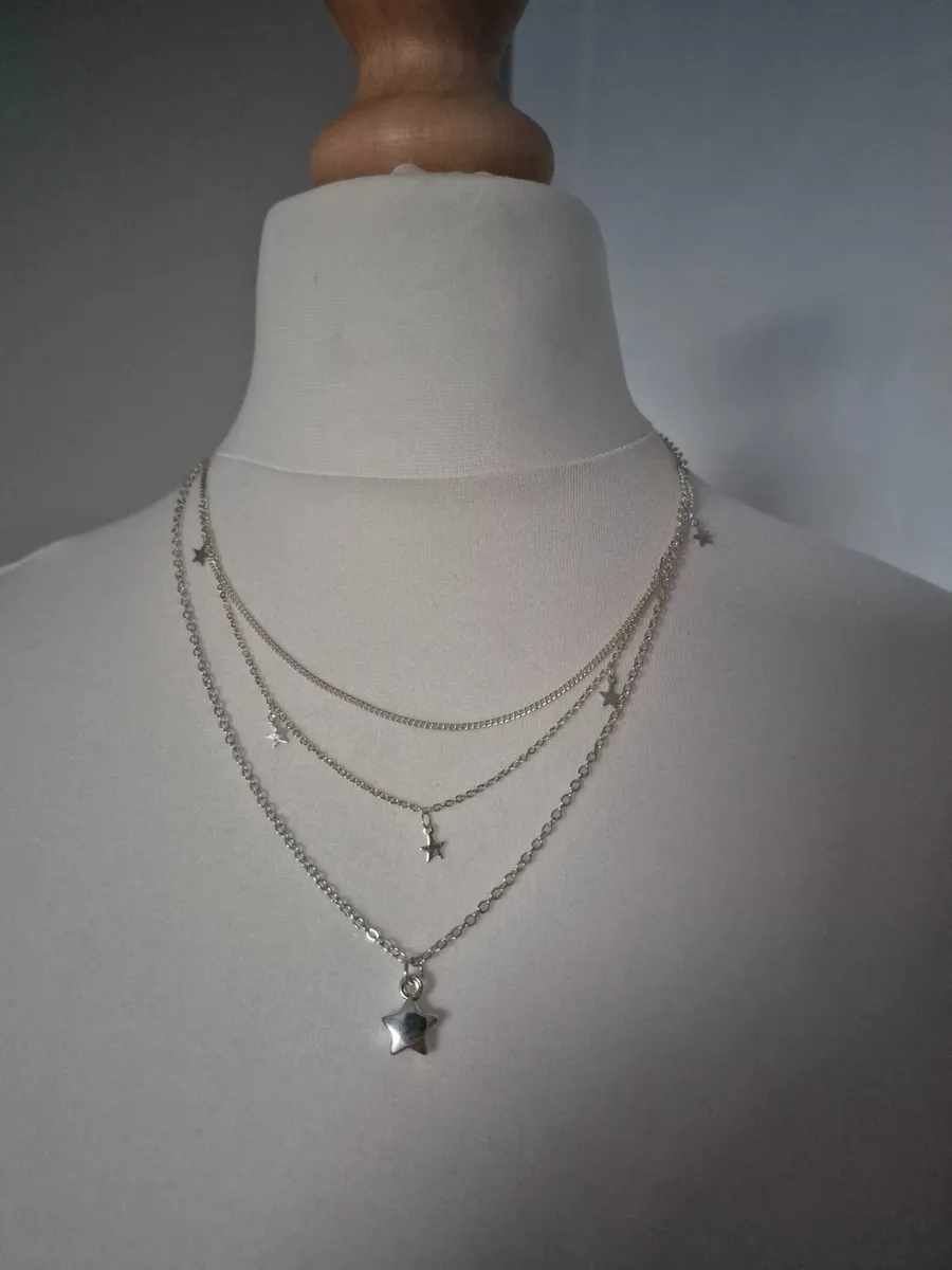 Retro style silver toned necklace - Image 3