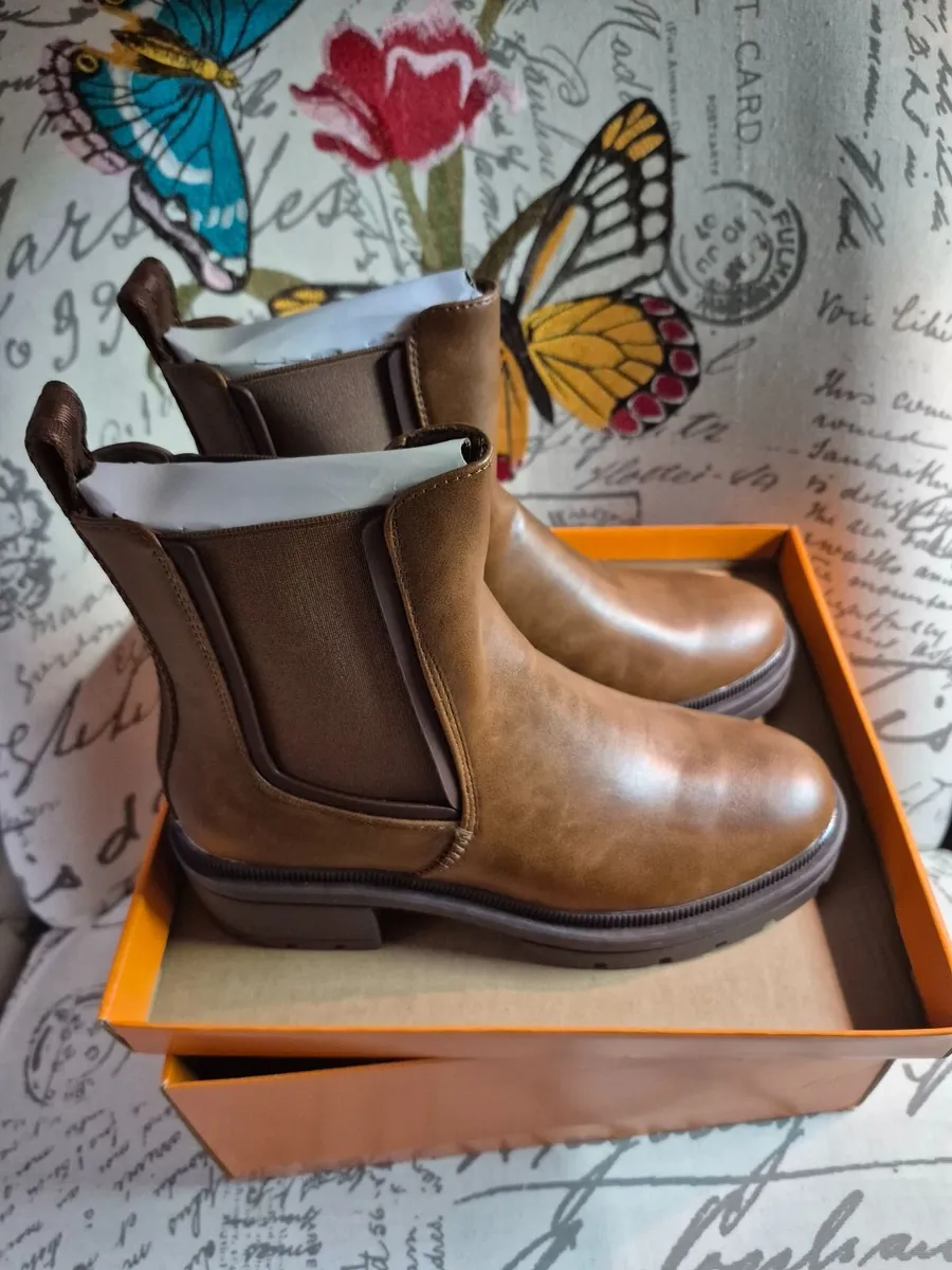 Ladies ankle boots - Image 1