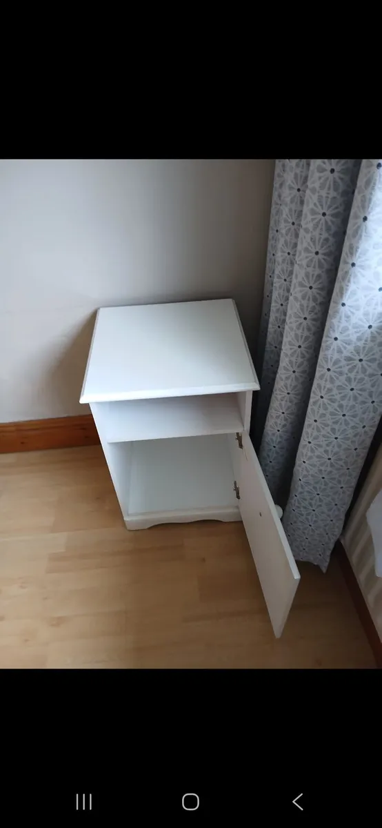 Wardrobe and locker - Image 4