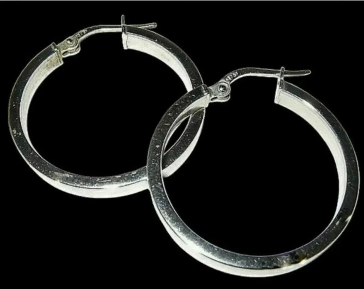 Vintage 9ct White Gold Hallmarked Hoop Earrings - Image 1