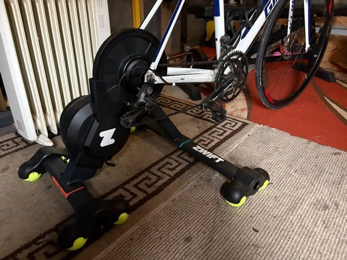 Zwift smart trainer with virtual shifting - Image 2