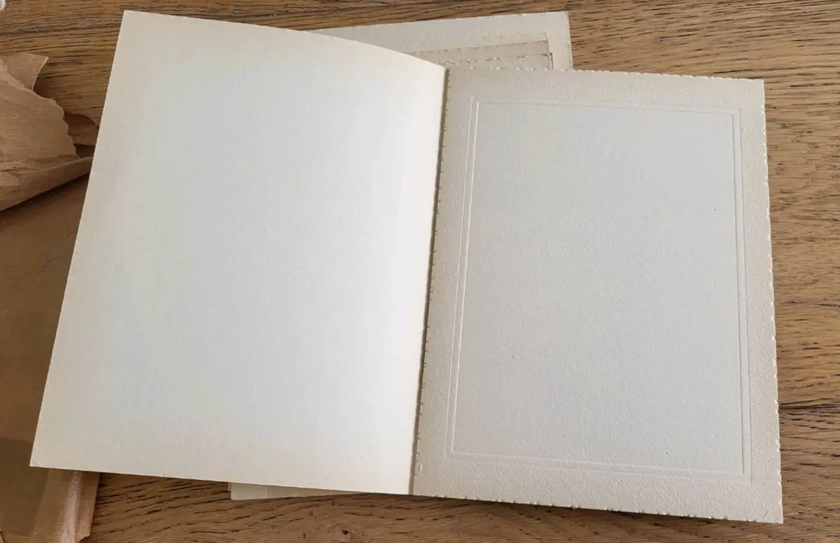 Vintage photo mount cards to fit 12 x 16 cm photos - Image 1