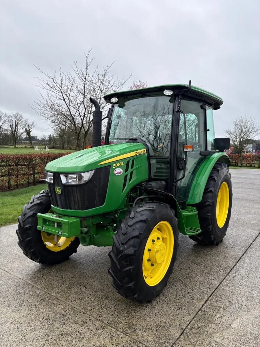 John Deere Tractor - Image 1