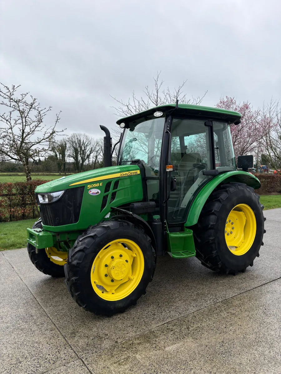 John Deere Tractor - Image 2