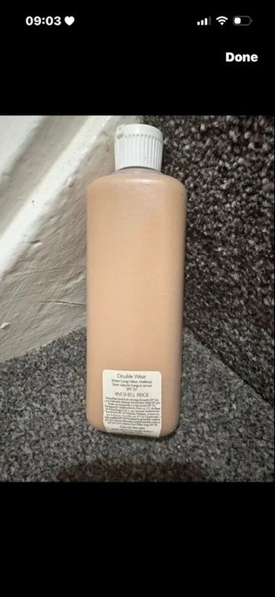 Estee Lauder Double Wear Foundation - Image 1