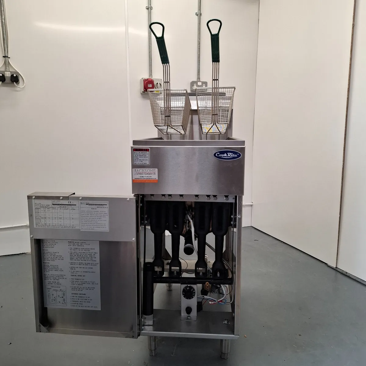 Commercial Fryers Nat/LPG 3 Burner & 4 Burner - Image 4