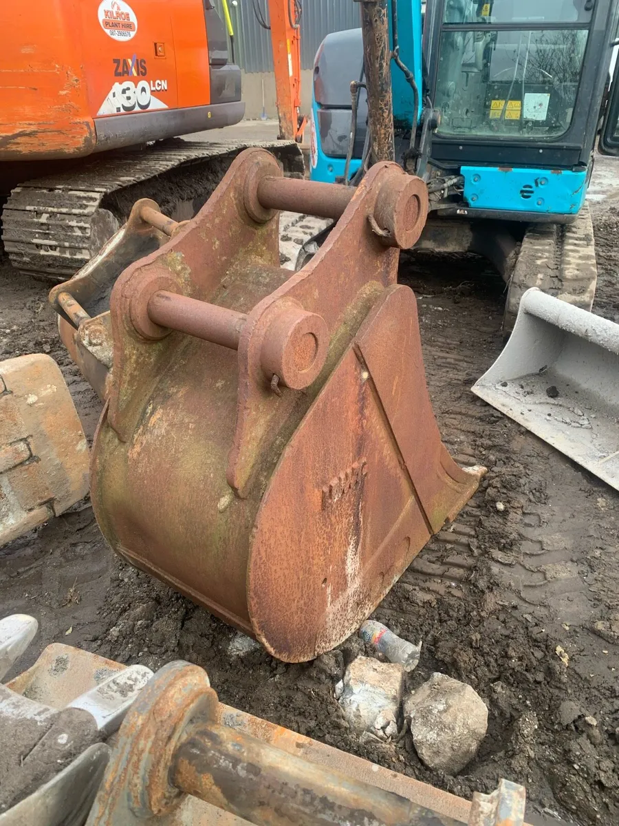 18” Digging bucket 80mm pin - Image 3