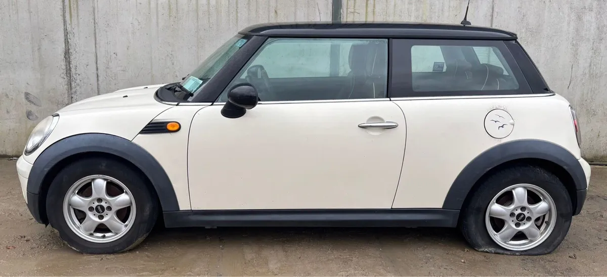 2008 Mini for parts - Image 3
